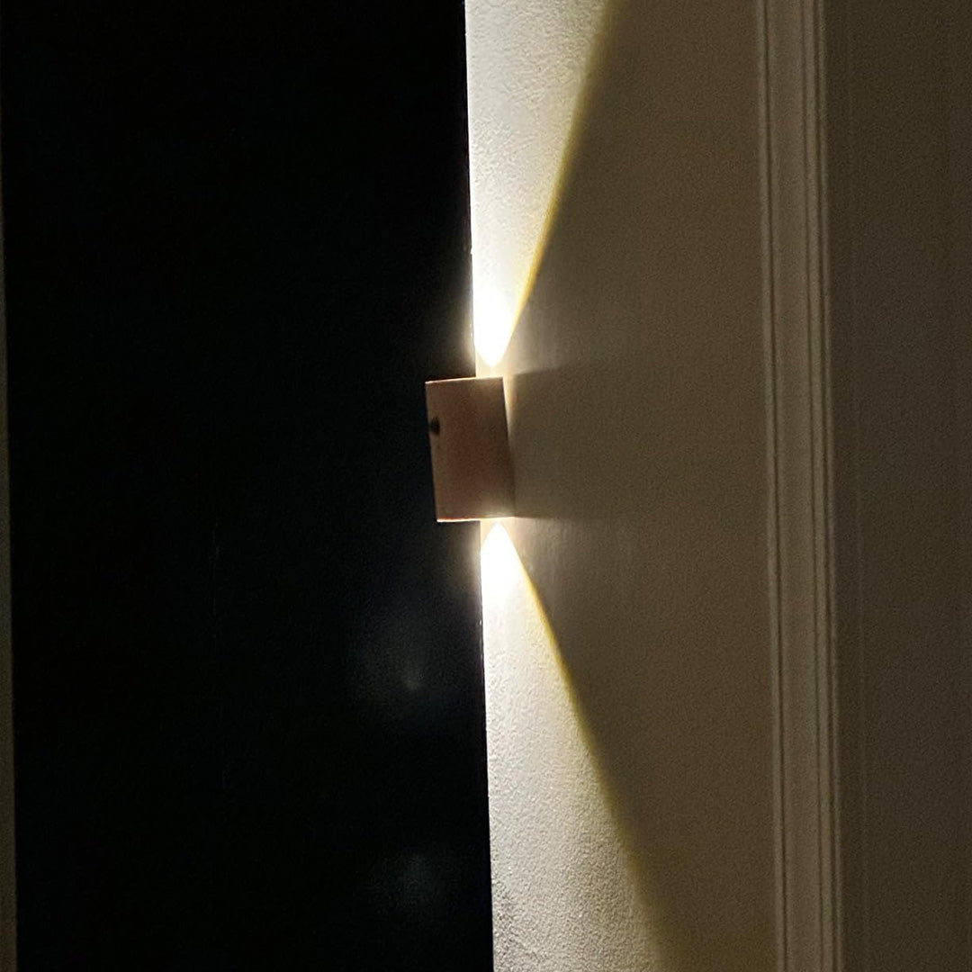 LumeAmbient™ Wireless Wall Scone